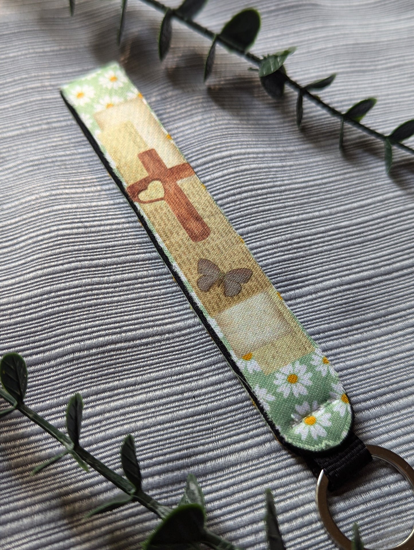 Philippians 4:13 Neoprene Keychain | “I Can Do All Things Through Christ” | Butterfly & Scrapbook Style | Wooden Cross Back | Christian Faith Gift