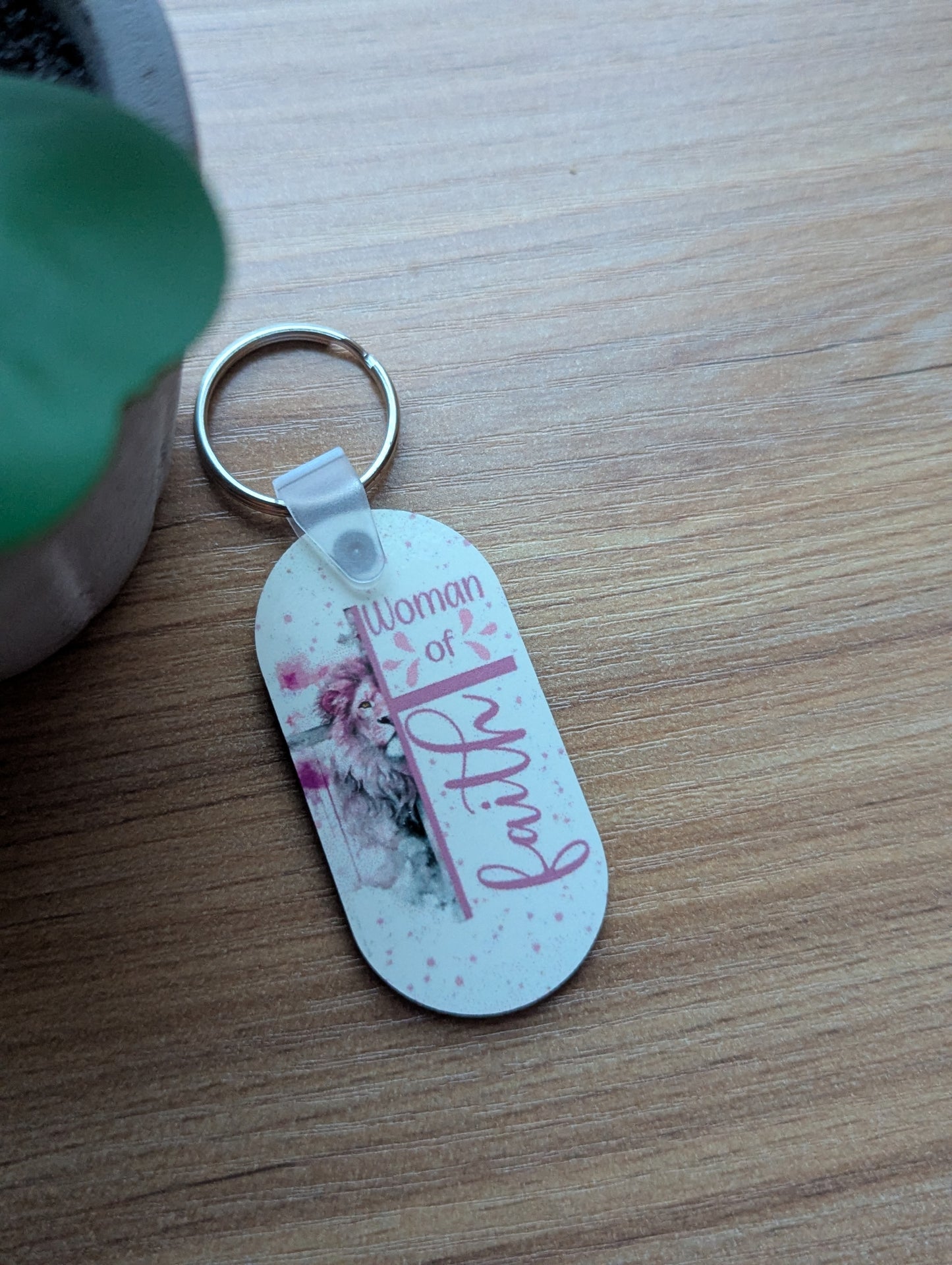Woman of Faith | Christian Keyring | Gift for Her | Lion and Cross