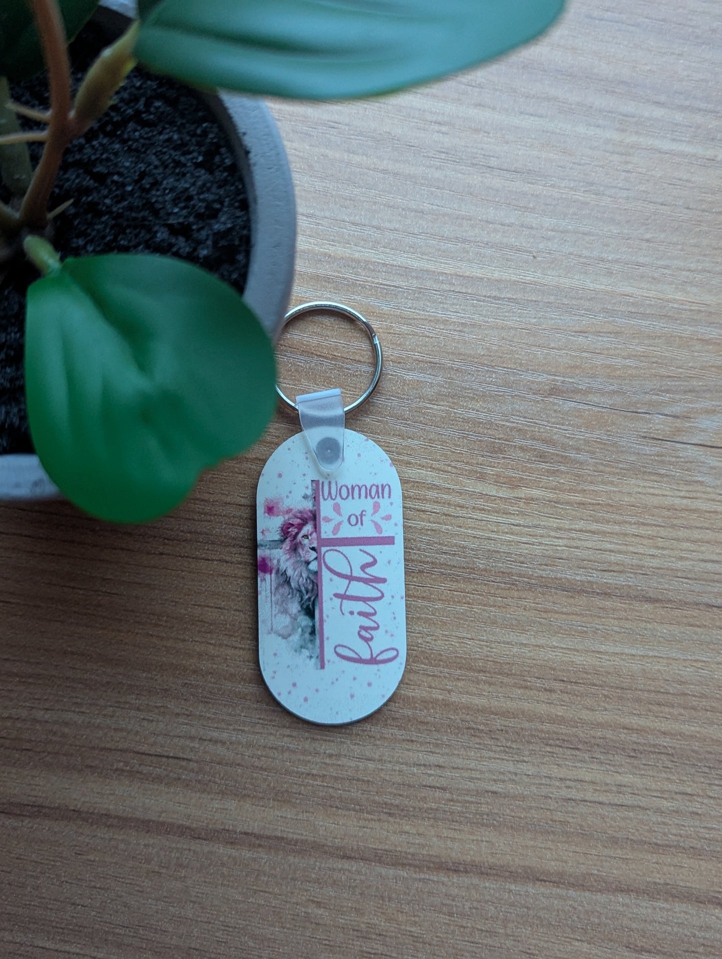 Woman of Faith | Christian Keyring | Gift for Her | Lion and Cross