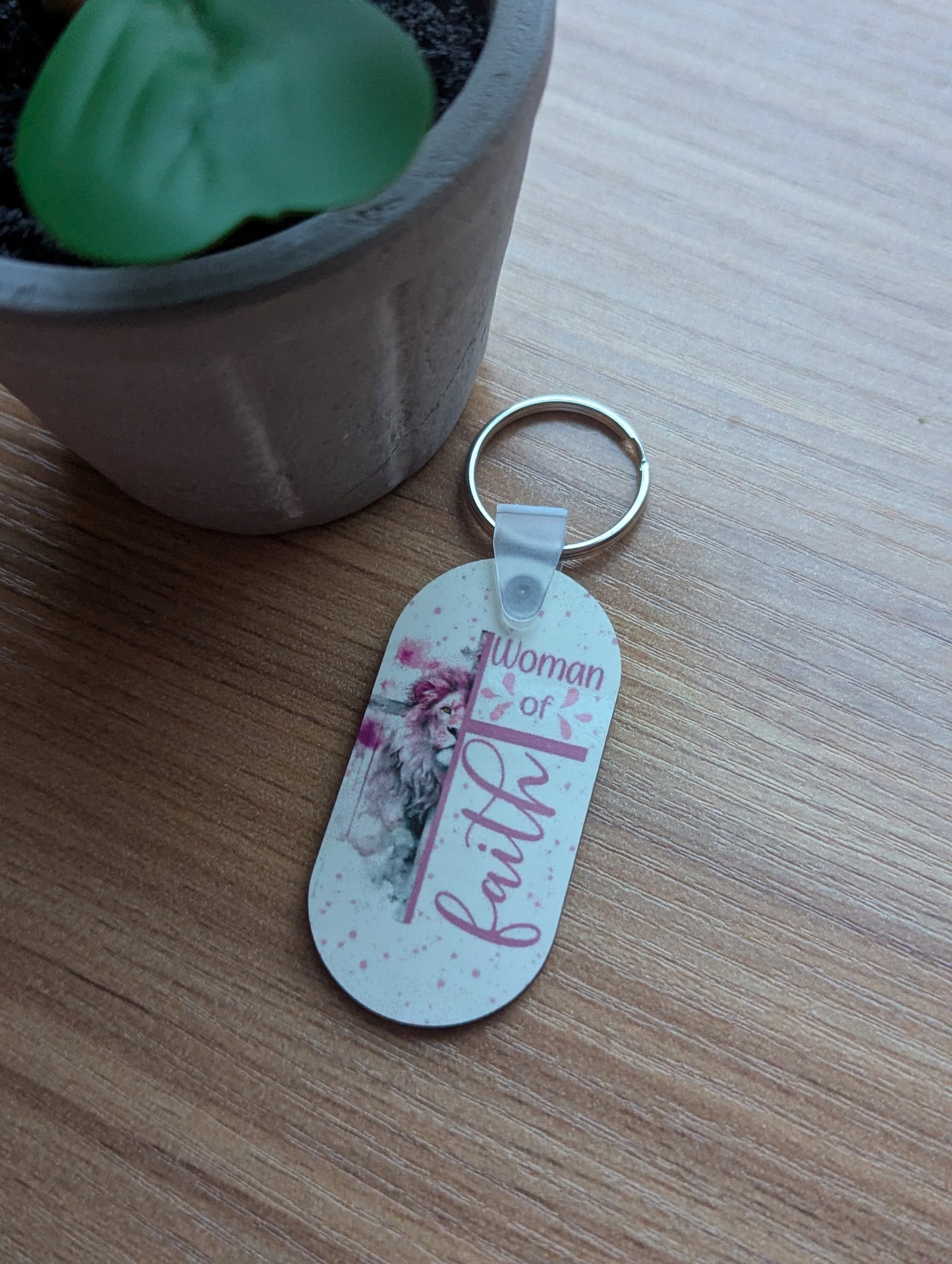 Woman of Faith | Christian Keyring | Gift for Her | Lion and Cross